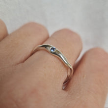Load image into Gallery viewer, Swirly Sapphire Ring