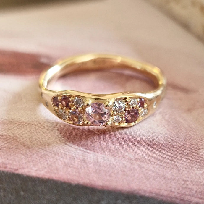 Abundance ring, pink