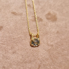 Load image into Gallery viewer, BonBon vedhæng m/u. kæde