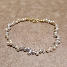 Load image into Gallery viewer, Mini &#39;blue&#39; popcorn armbånd,