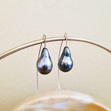 Load image into Gallery viewer, Baroque Drop earrings