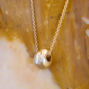 Golden South Sea Pearl pendant with 18kt gold.