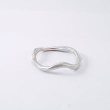 Load image into Gallery viewer, SWIRL small ring, silver